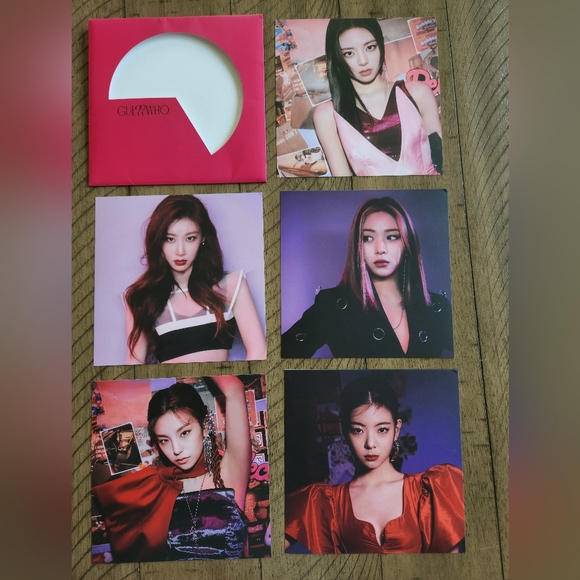5 PCS K-POP ITZY ALBUM "GUESS WHO?" OFFICIAL LIMITED EDITION POSTCARDS W SLEEVE - Picture 2 of 14